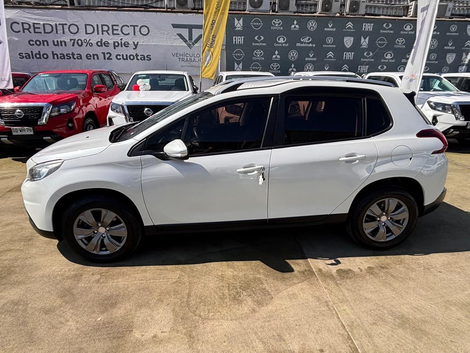 Peugeot 2008 ACTIVE PACK 1.6 Diesel 2019 - Foto 4 de 10