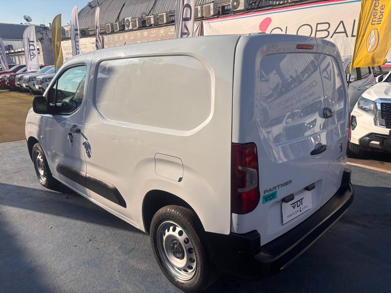 Peugeot PARTNER L1 BLUE HDI 100 1.5 2023 - Imagen 6 de 10