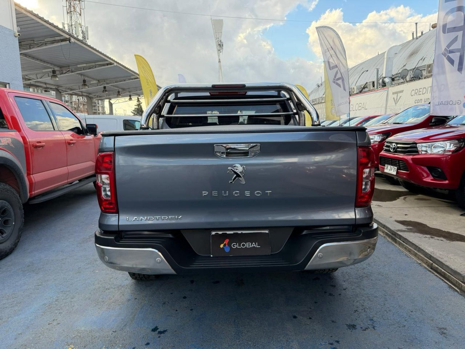 Peugeot LANDTREK Allure 1.9 4x4 MT 2023 - Imagen 7 de 10