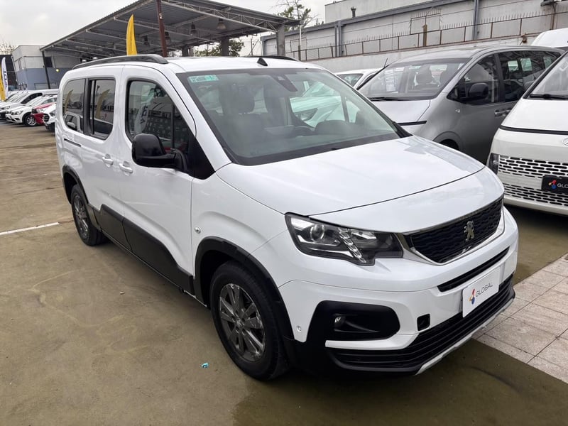 Peugeot RIFTER AT 1.5 Diesel 2024 - Imagen 3 de 10
