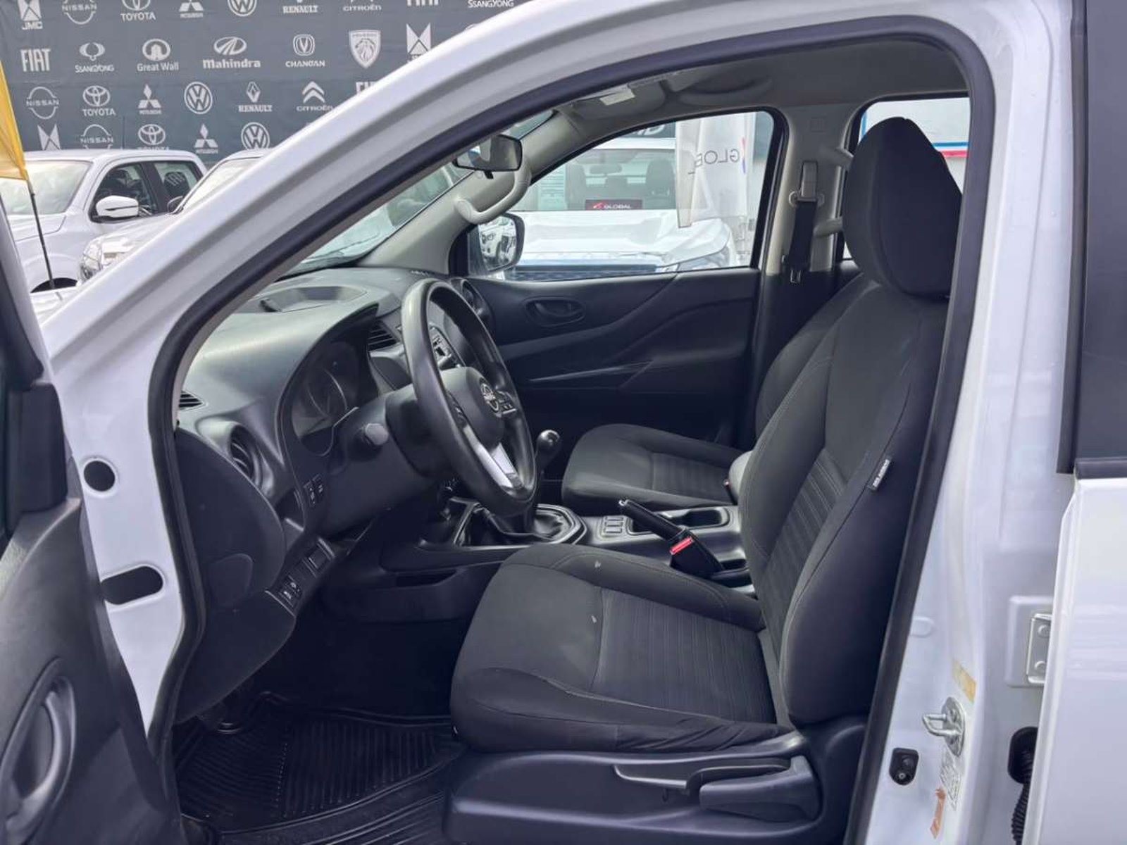 Nissan NAVARA SE 4X4 2.3 2023 - Imagen 10 de 10