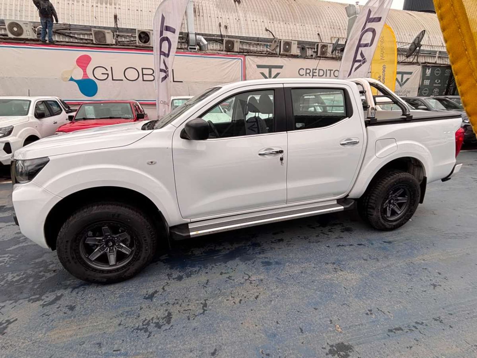 Nissan NAVARA SE 4X4 2.3 2023 - Imagen 5 de 10