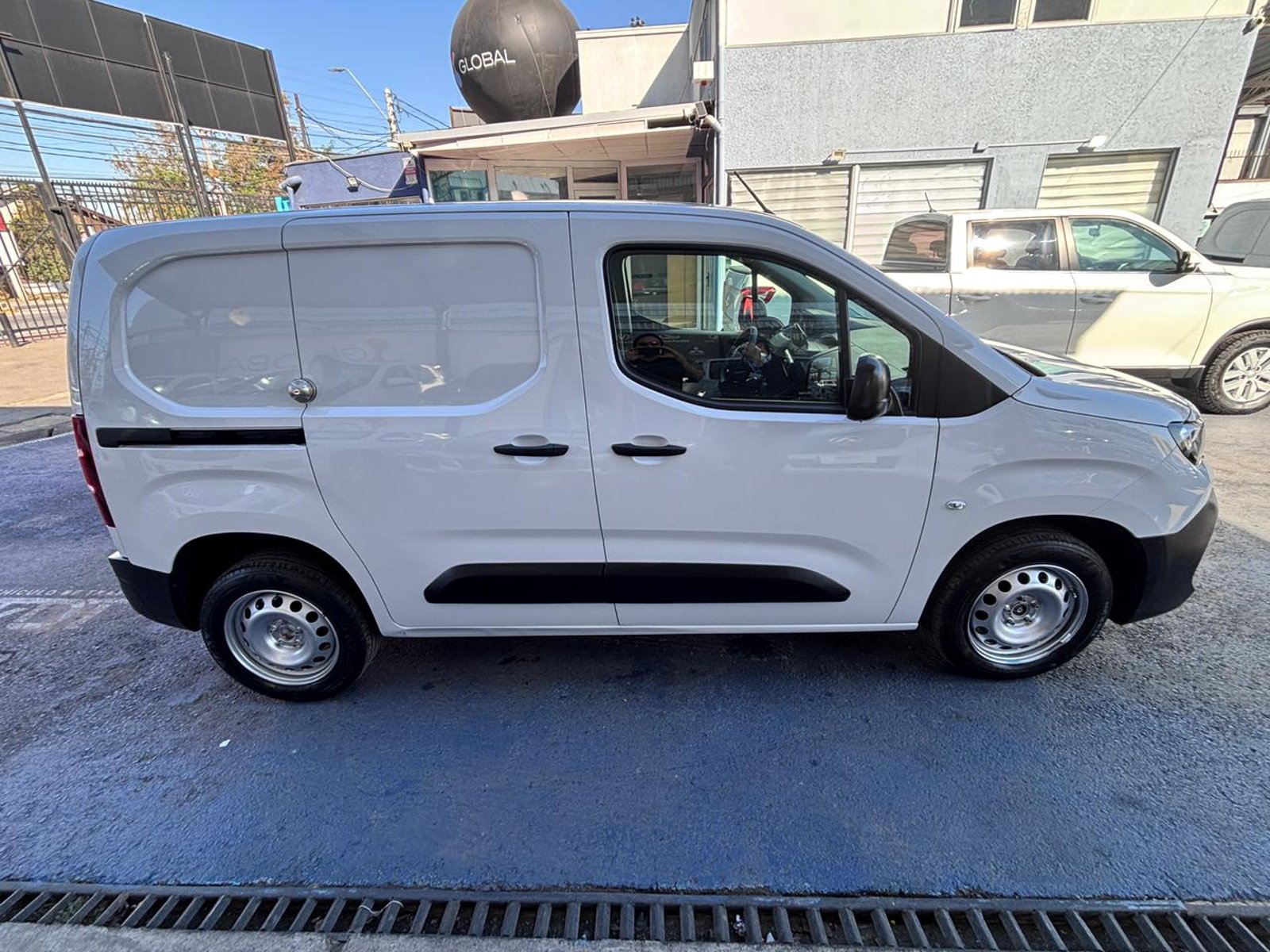 Peugeot PARTNER L1 BLUE HDI 100 1.5 2025 - Imagen 5 de 10