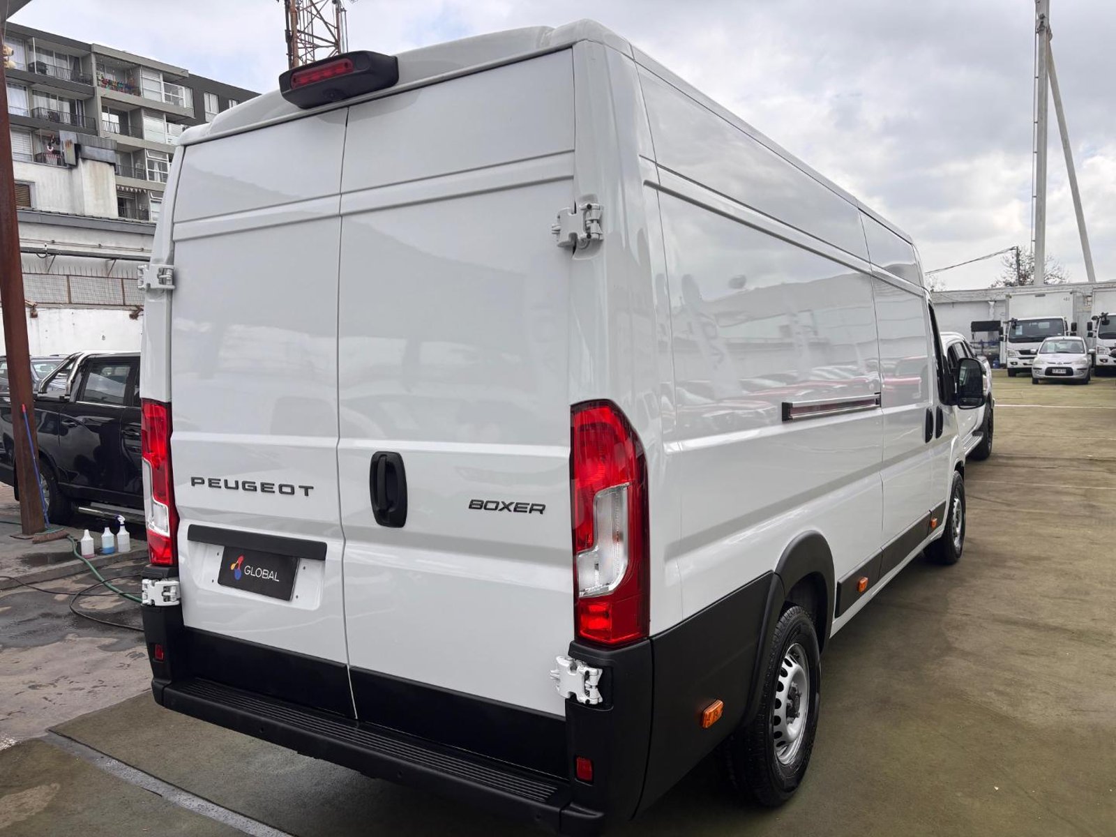 Peugeot Boxer L4H2 2.2 Diesel 2026 - Imagen 8 de 10