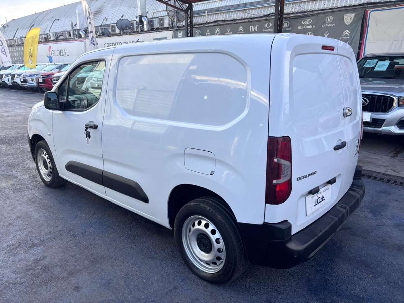 Citroën BERLINGO 1.5 2023 - Imagen 6 de 10