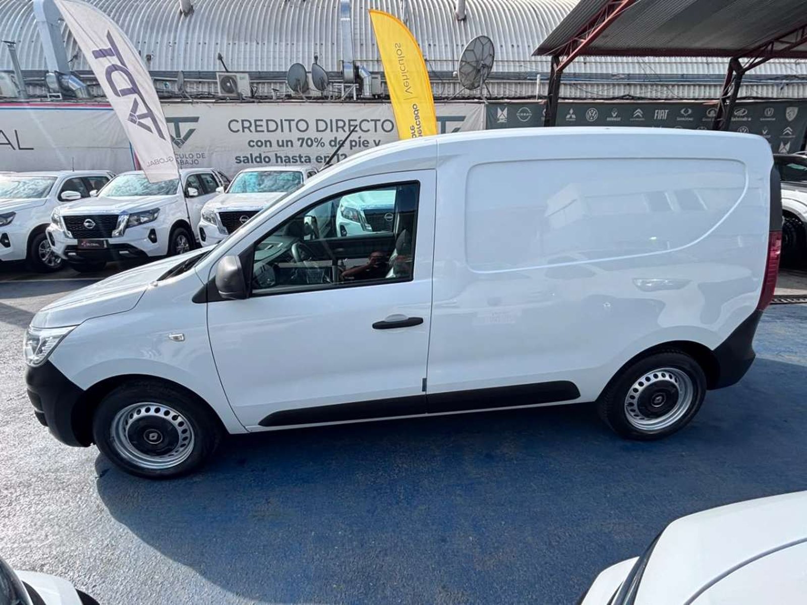 Renault EXPRESS 1.5 2023 - Imagen 5 de 10