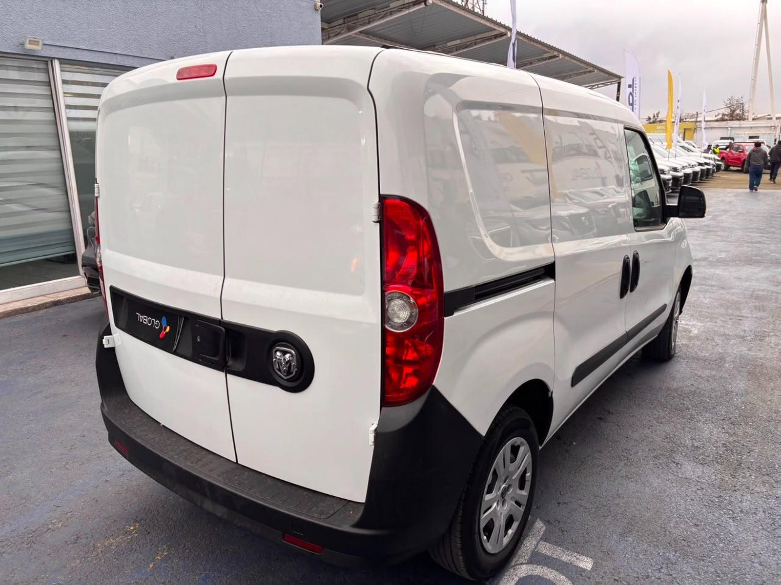 RAM VAN 1000 2022 - Imagen 8 de 10