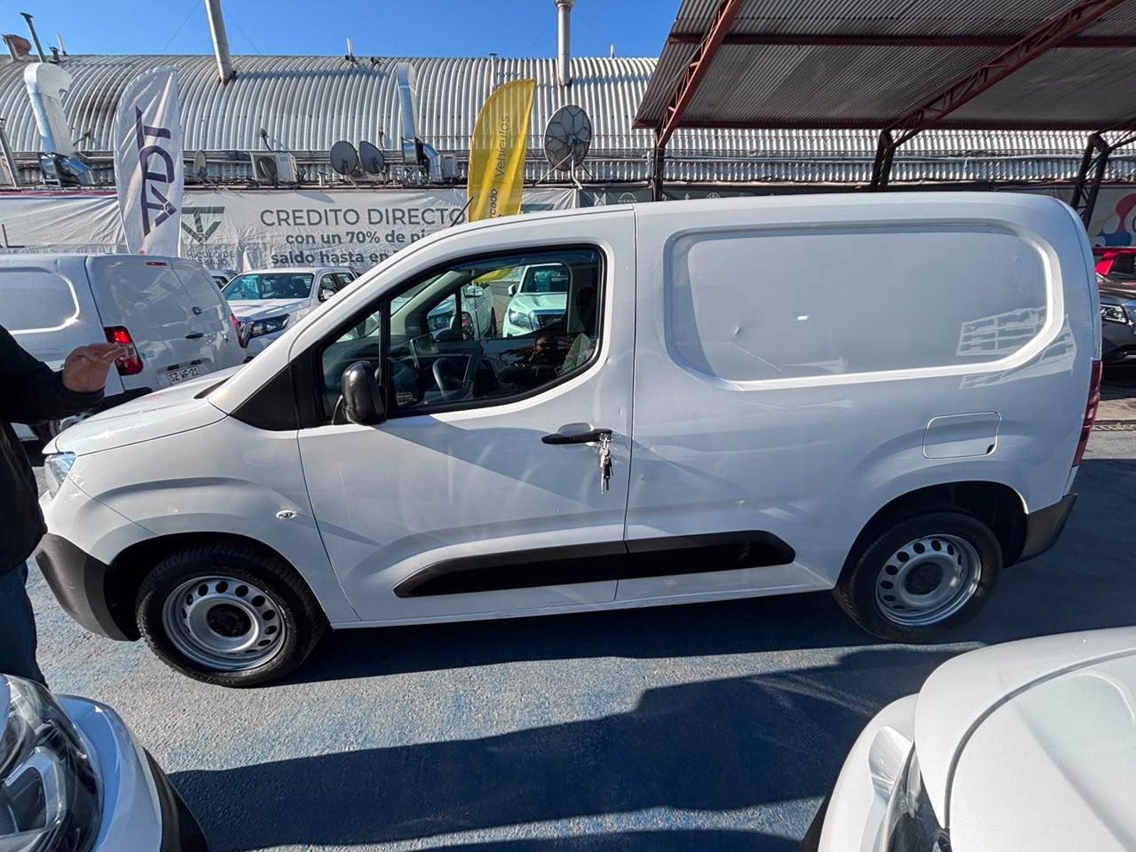 Peugeot PARTNER L1 BLUE HDI 100 1.5 L1 1.5 Diesel 2023 - Imagen 5 de 10
