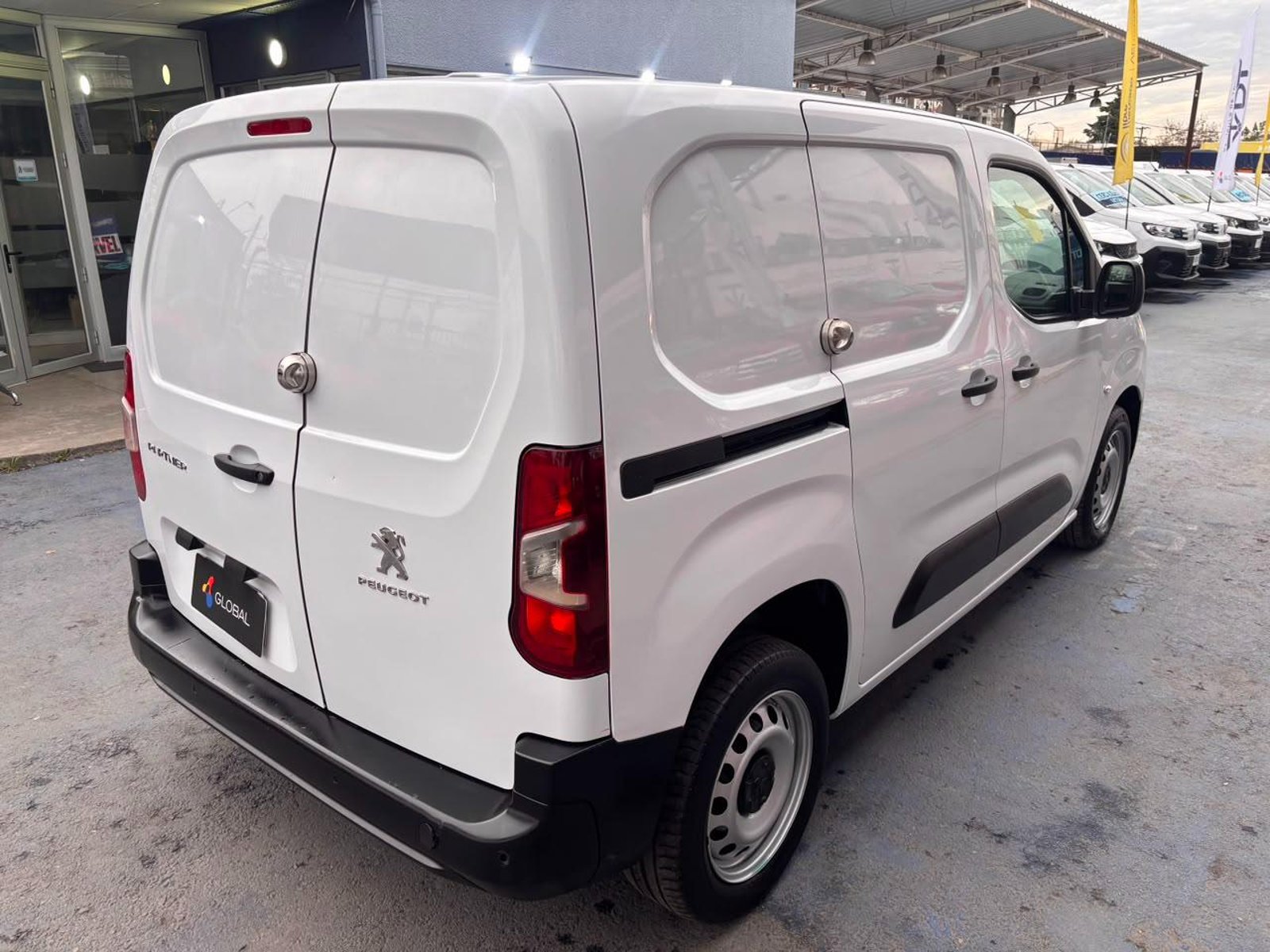 Peugeot PARTNER 2023 - Imagen 8 de 10