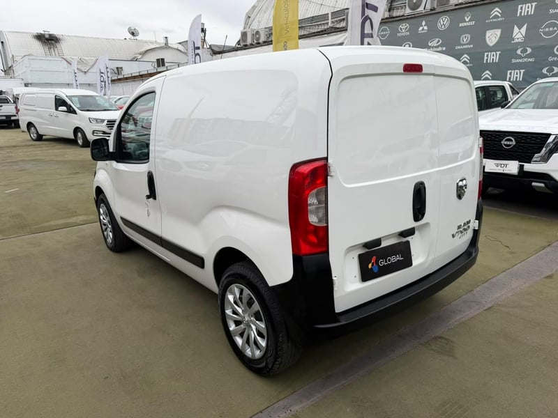 RAM VAN 700 CITY 2023 - Imagen 6 de 10