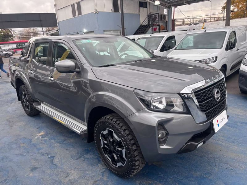 Nissan NAVARA D CAB MT 4X4 2.3 xe 4x4 2023 - Imagen 3 de 10