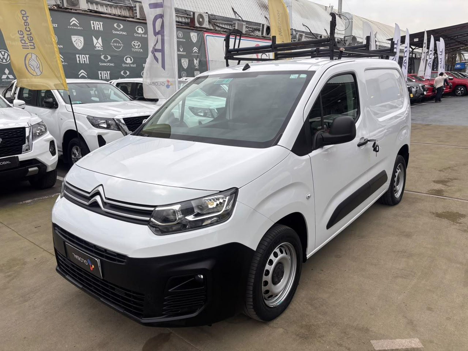 Citroën Berlingo 2024 - Foto 3 de 10