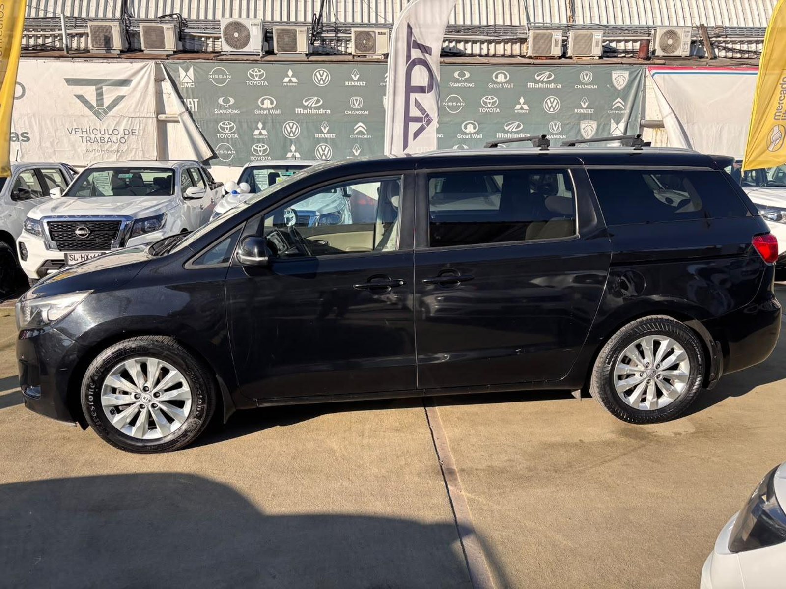 Kia Grand Carnival GLS 3.3 V6 2015 - Foto 5 de 10