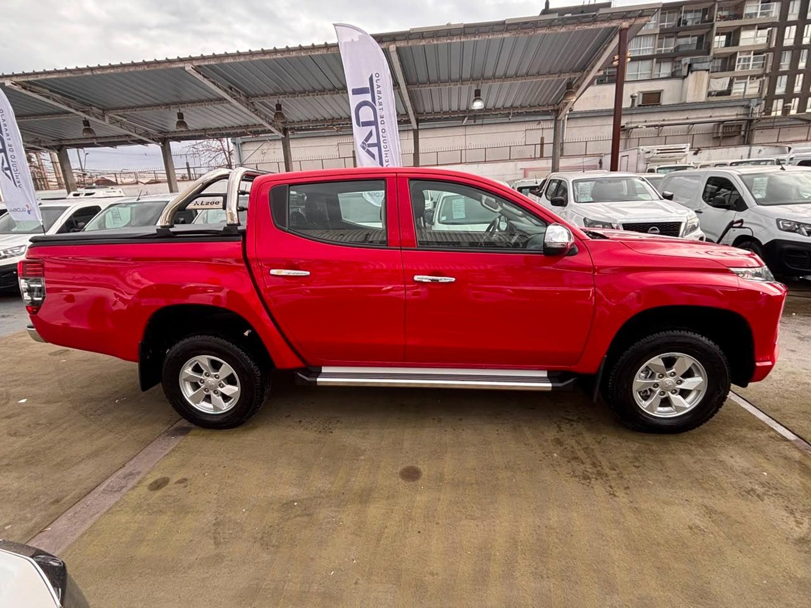 Mitsubishi L200 2023 - Foto 4 de 10