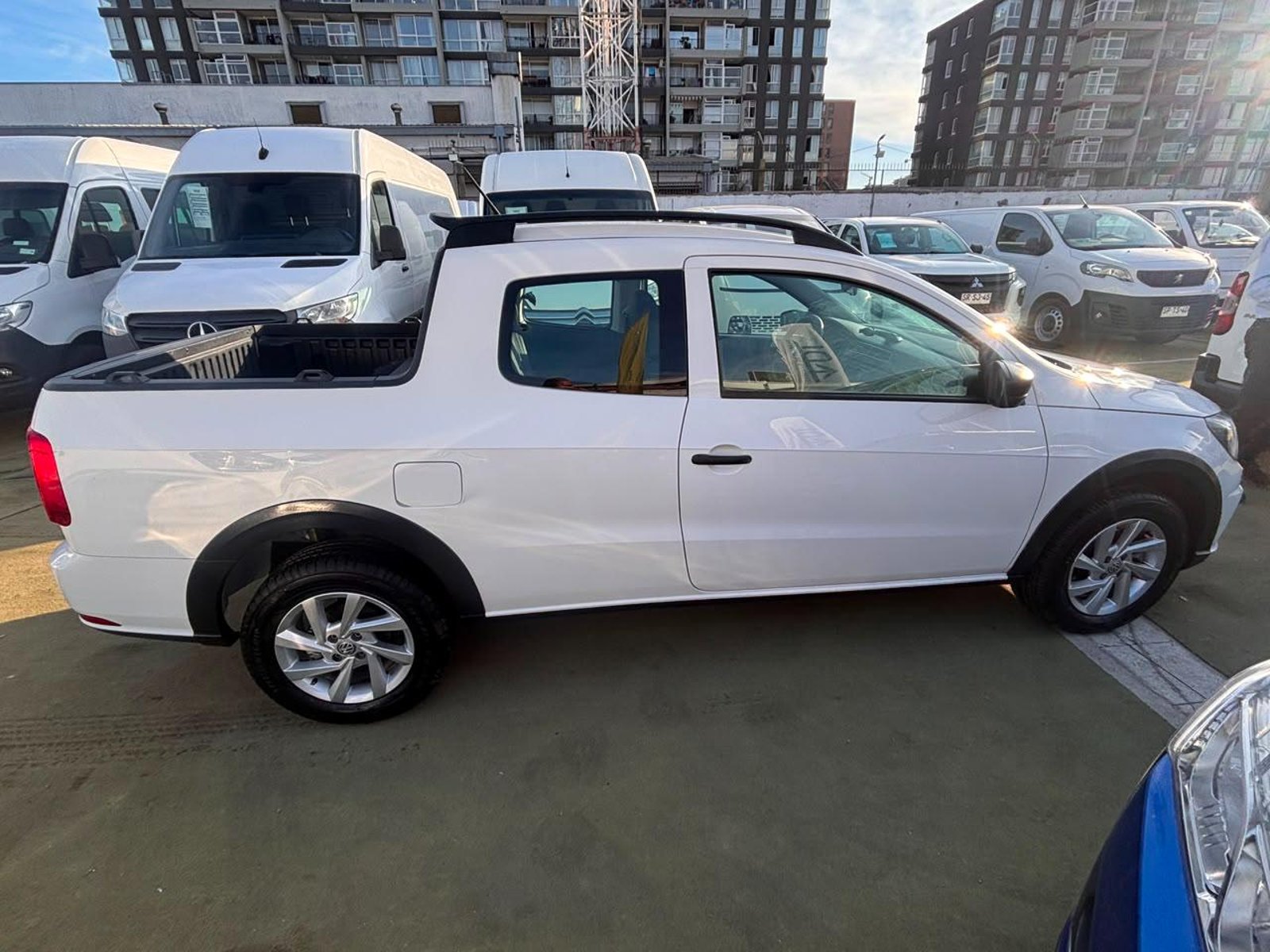 Volkswagen SAVEIRO Cabina Extendida 1.6 2022 - Foto 4 de 10