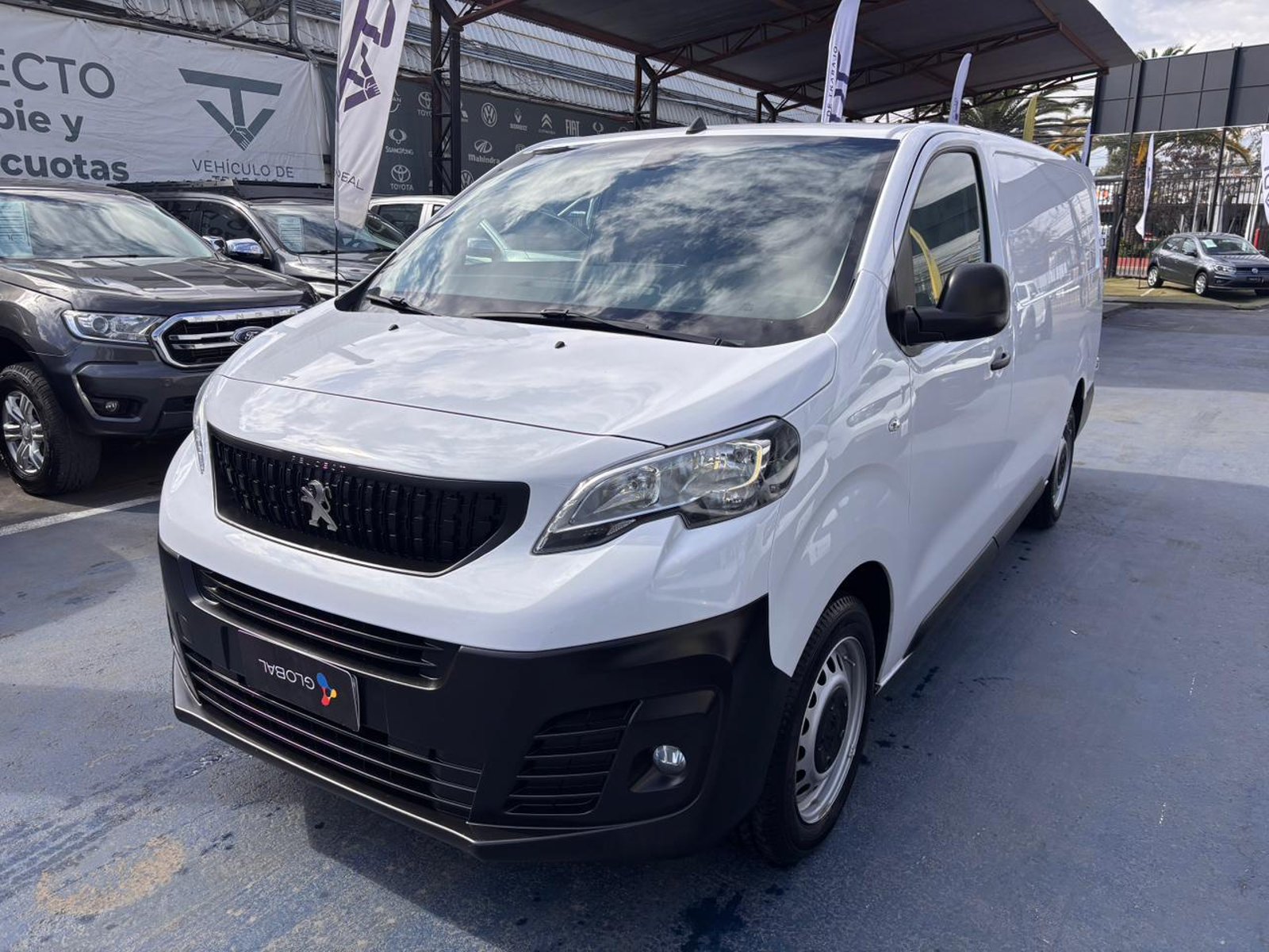 Peugeot EXPERT Premium Long 2.0 HDi 2024 - Foto 3 de 10