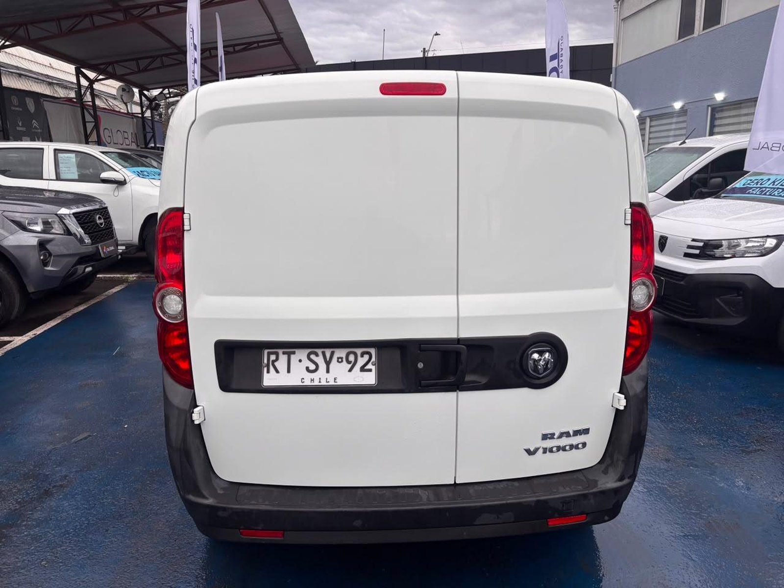 RAM VAN 1000 2022 - Imagen 7 de 10