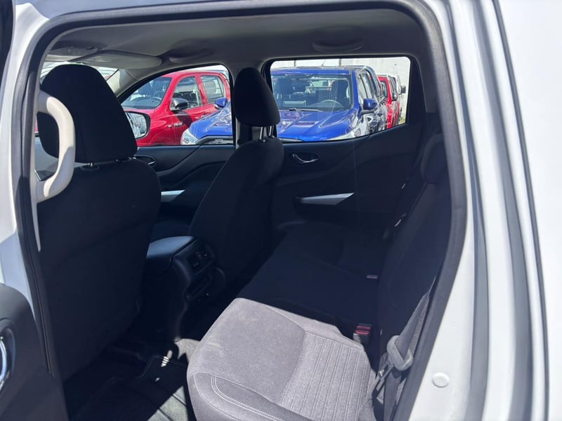 Nissan NAVARA XE 4X4 2.3 2023 - Imagen 9 de 10