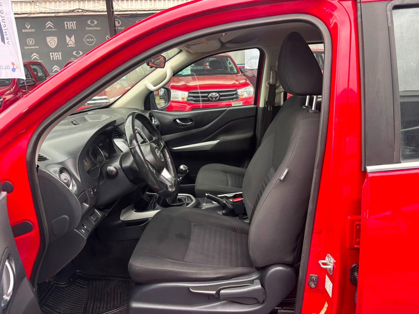Nissan NAVARA XE 4X2 2.3 DIESEL 2022 - Imagen 10 de 10