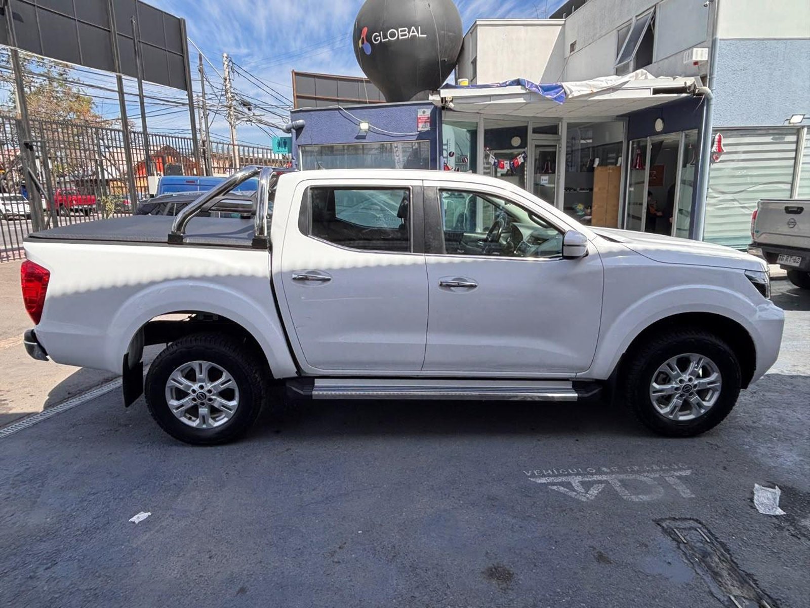 Nissan NAVARA XE 4X2 Diesel 2023 - Foto 4 de 10
