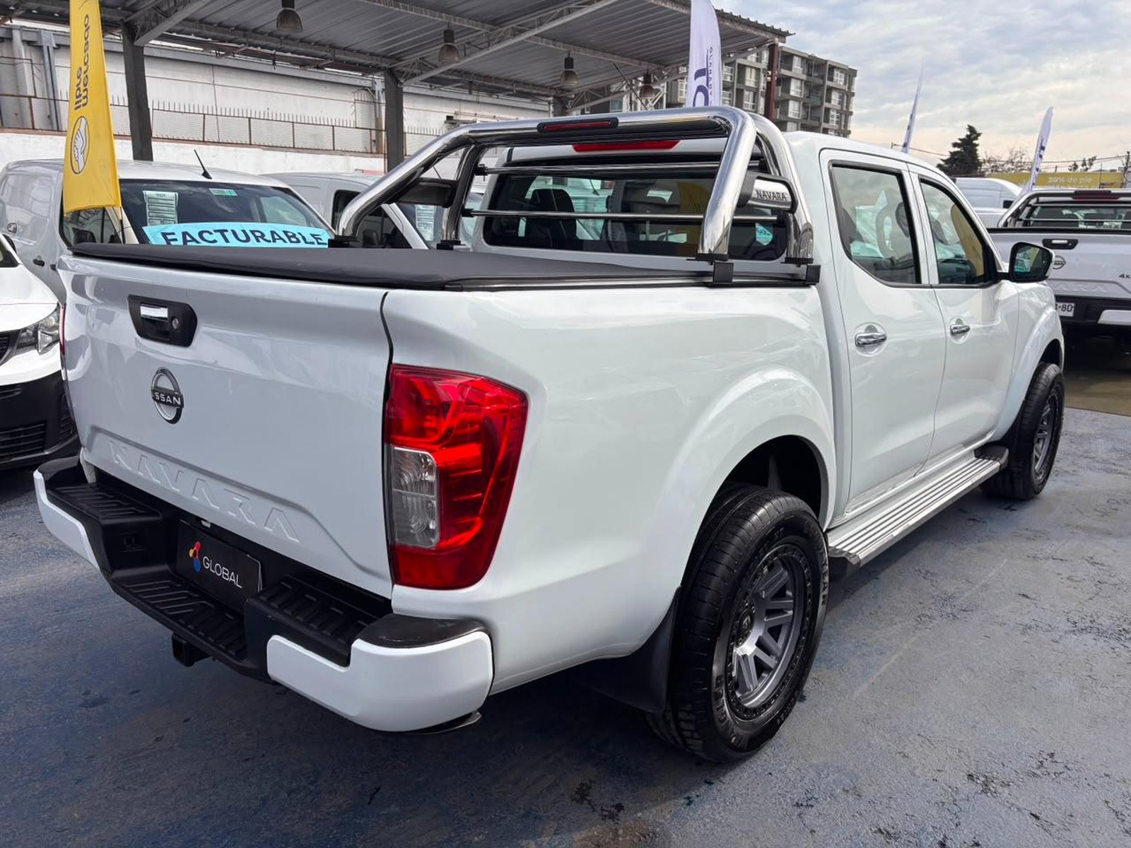 Nissan NAVARA XE 4X2 2.3 DIESEL 2024 - Imagen 8 de 10