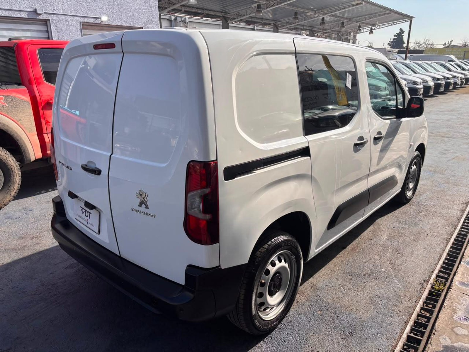 Peugeot PARTNER HDI 92 L1 1.6 2022 - Imagen 8 de 10