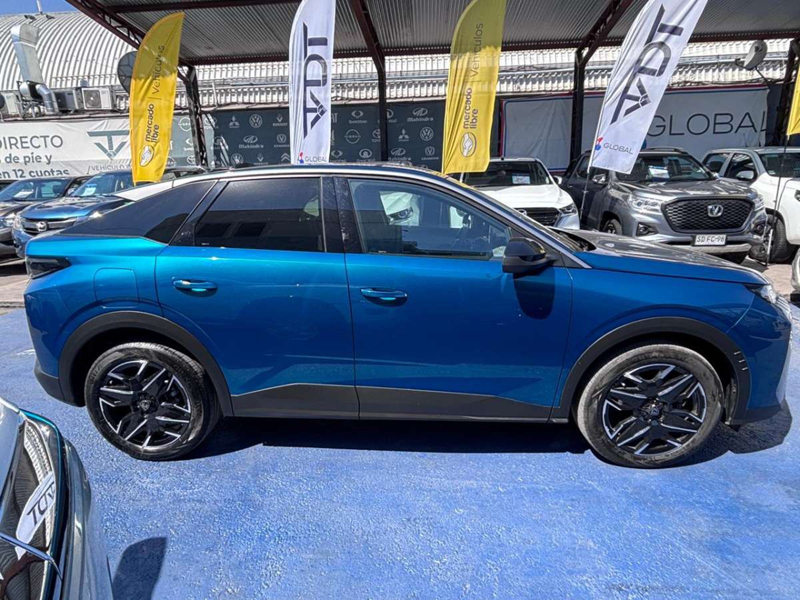 Peugeot 3008 allure 1.2 aut 2025 - Foto 4 de 10