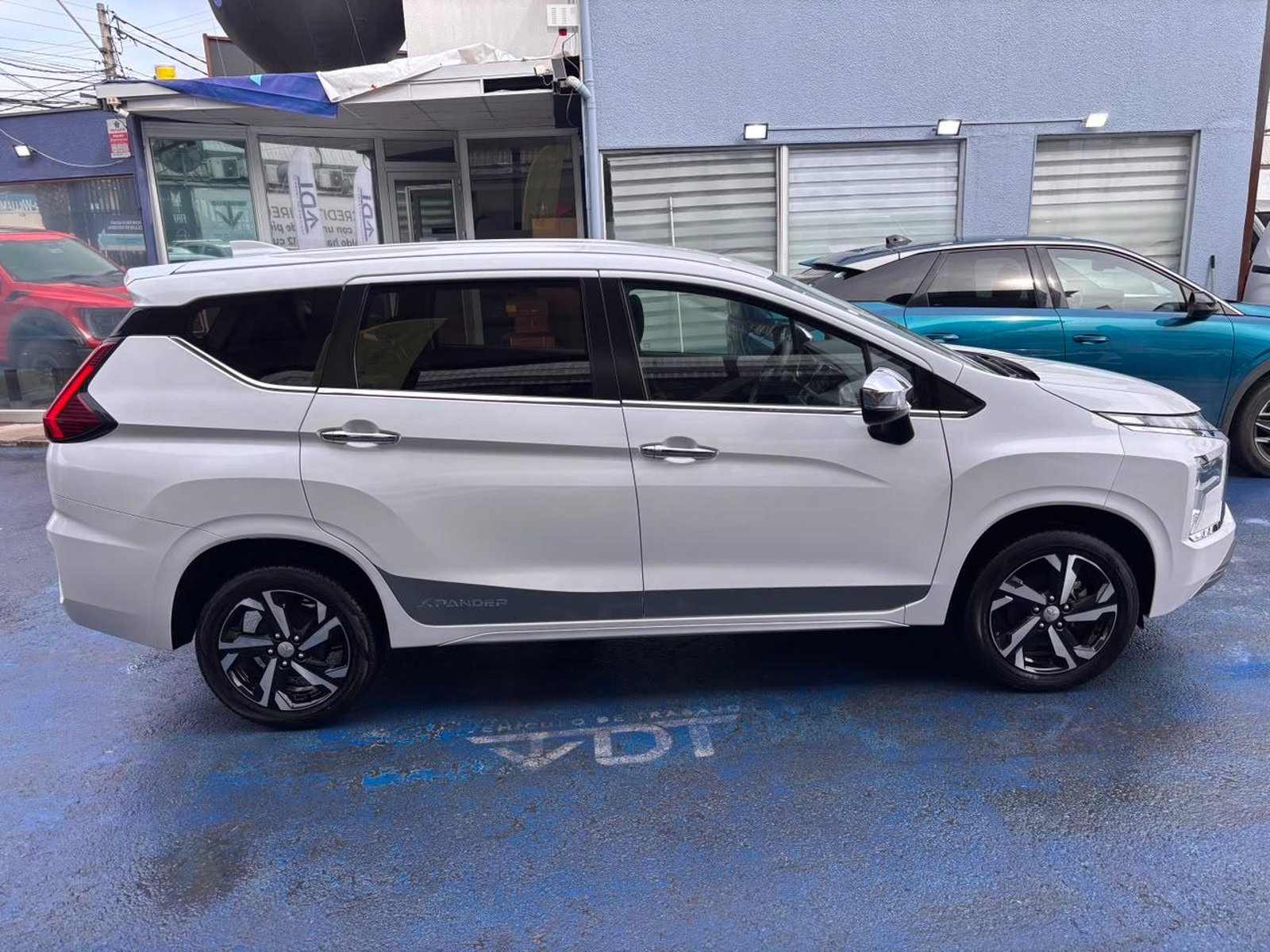 Mitsubishi XPANDER GLX 1.5T AT 2024 - Foto 4 de 10
