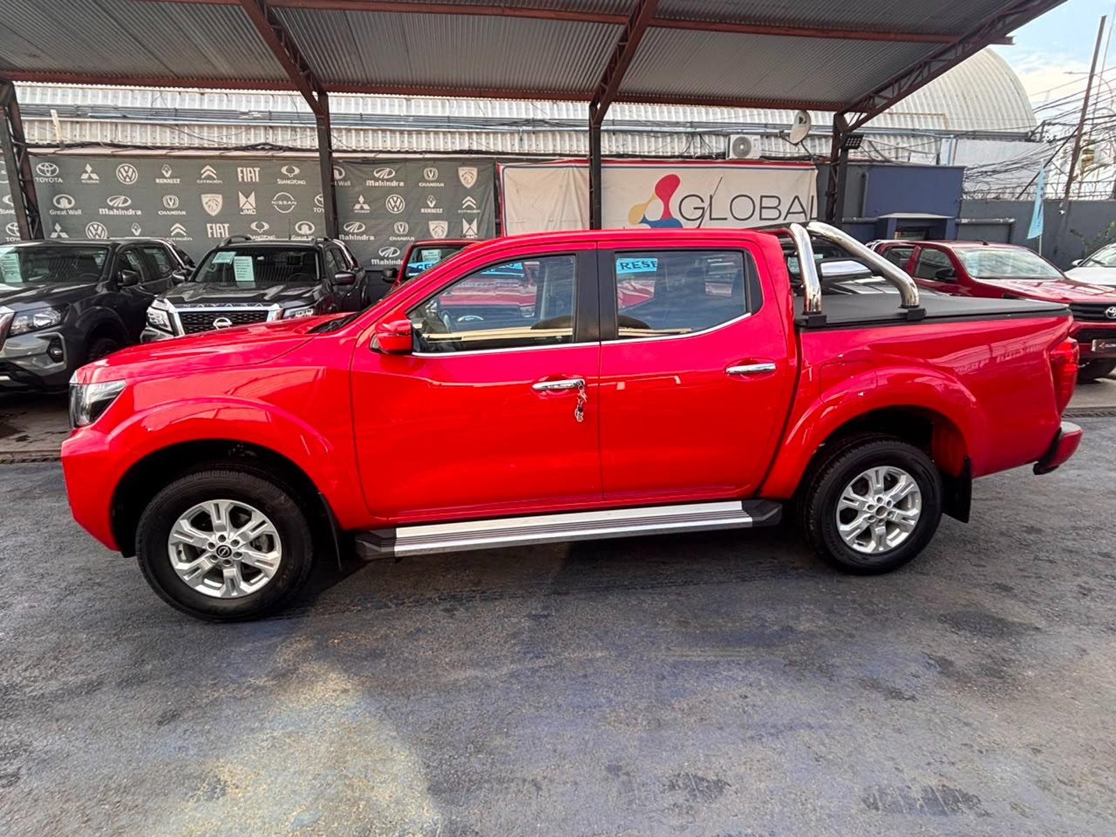 Nissan NAVARA 2023 - Foto 4 de 10