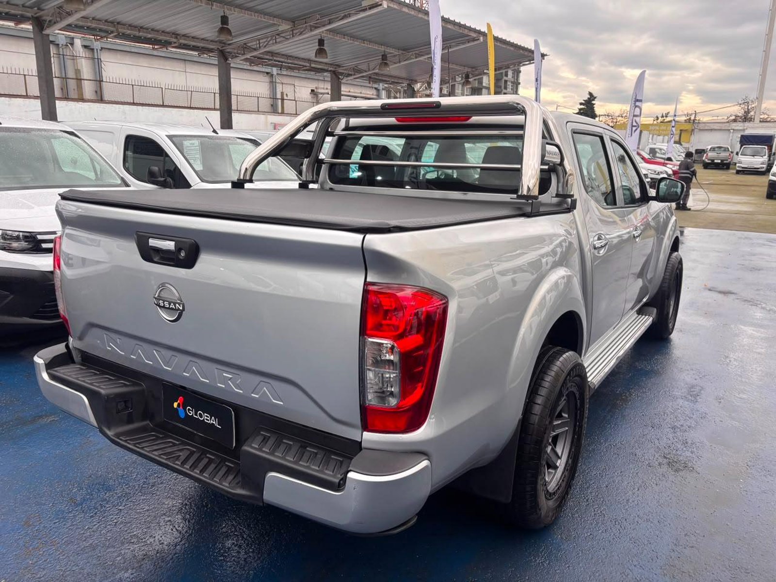 Nissan NAVARA XE 4X2 2.3 DIESEL 2024 - Imagen 8 de 10