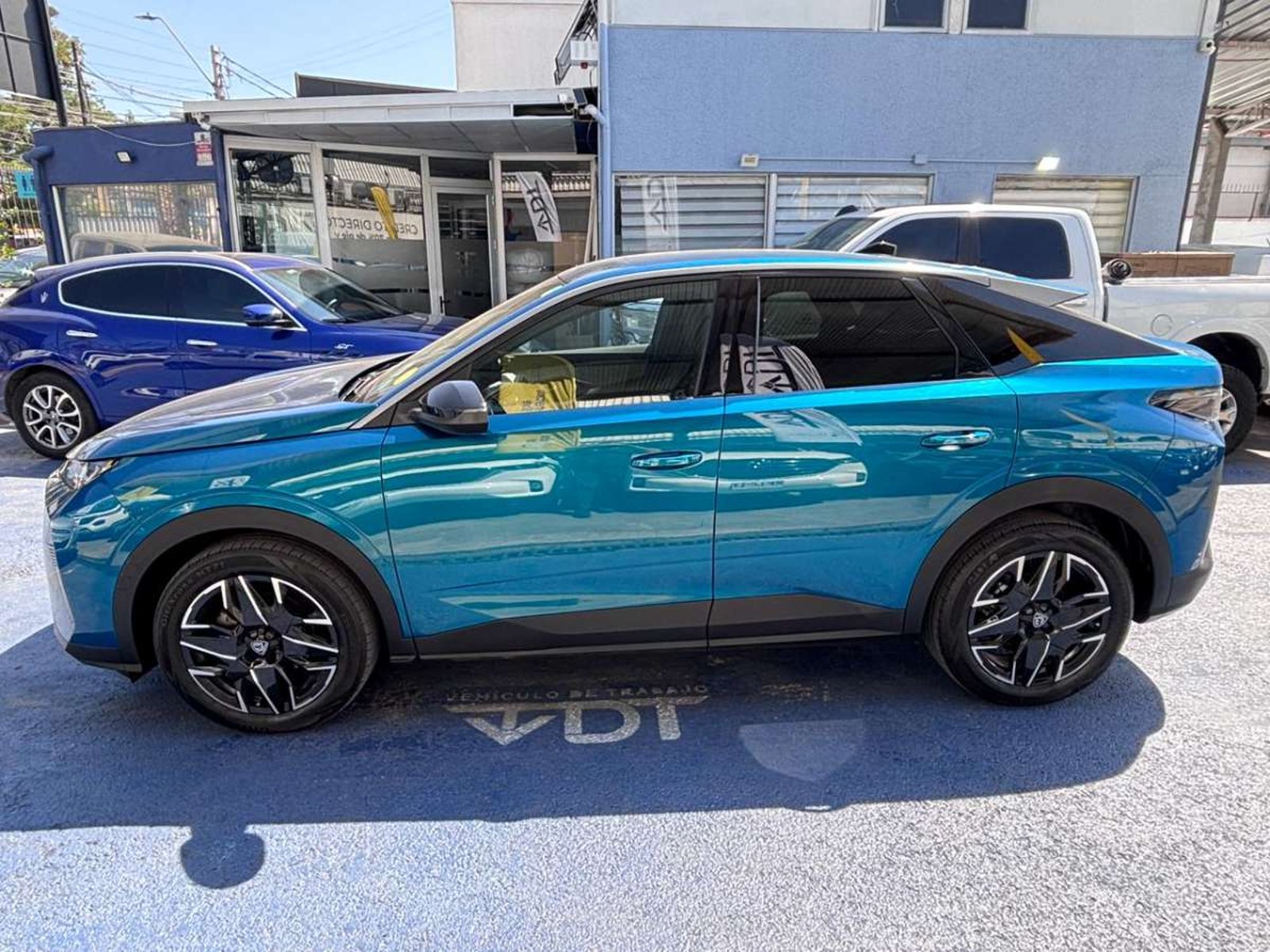 Peugeot 3008 allure 1.2 aut 2025 - Imagen 5 de 10