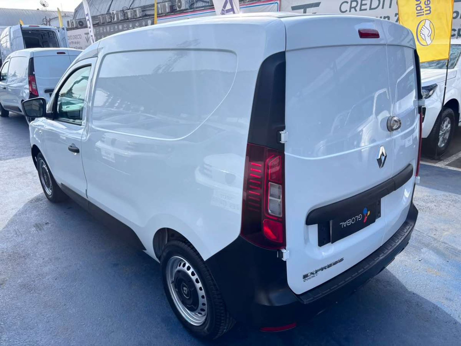 Renault EXPRESS 1.5 2023 - Imagen 6 de 10