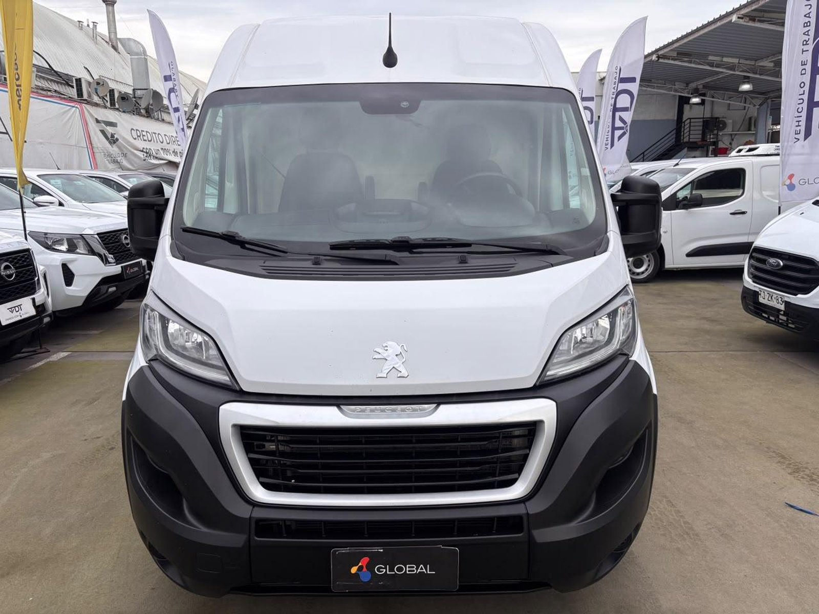 Peugeot Boxer L2H2 2.0 Diesel 2023 - Foto 2 de 10