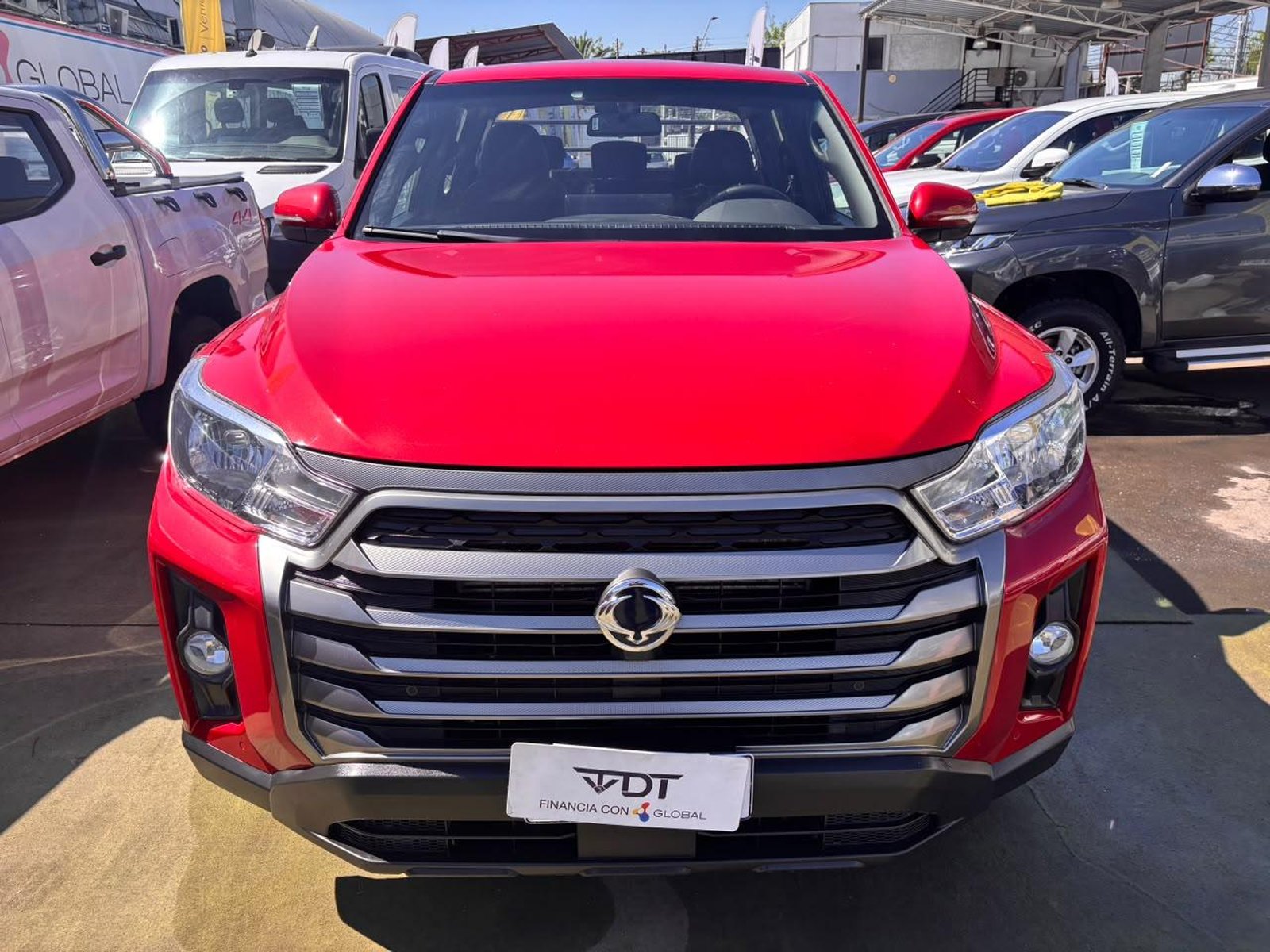 SsangYong Grand Musso 2024 - Foto 2 de 10