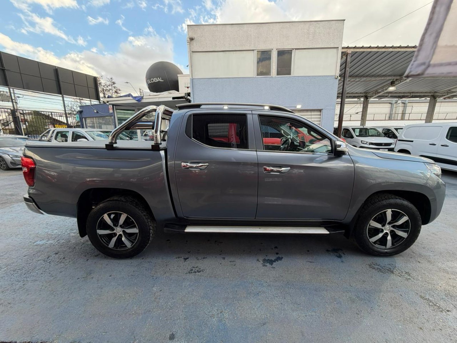 Peugeot LANDTREK Allure 1.9 4x4 MT 2023 - Foto 5 de 10