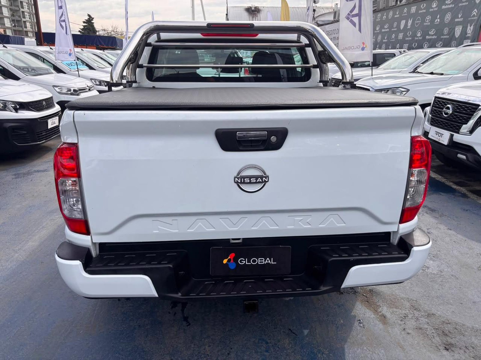 Nissan NAVARA XE 4X2 2.3 DIESEL 2024 - Imagen 7 de 10