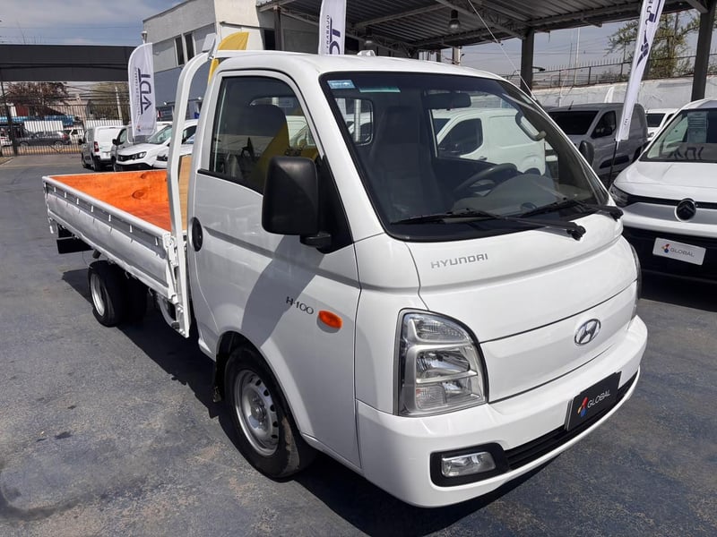 Hyundai PORTER II HI SUPER DOHC 2.5 2022 - Imagen 3 de 10