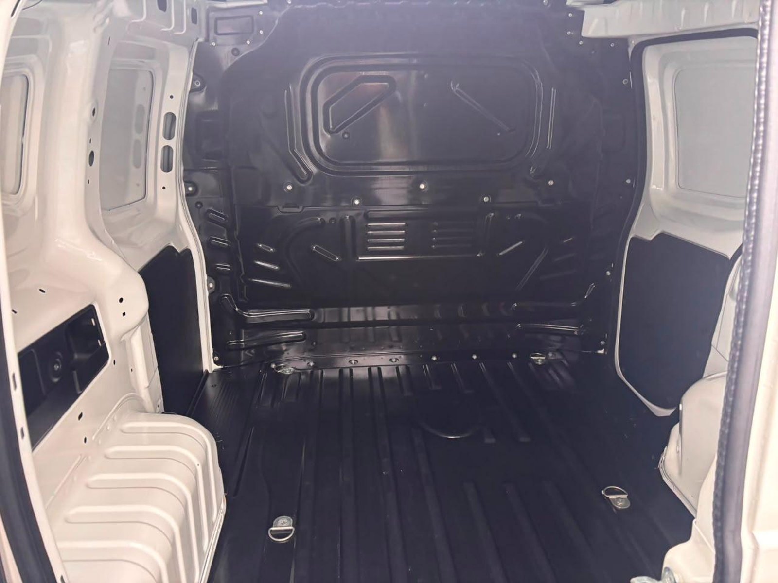 RAM VAN 700 CITY 2022 - Imagen 9 de 10