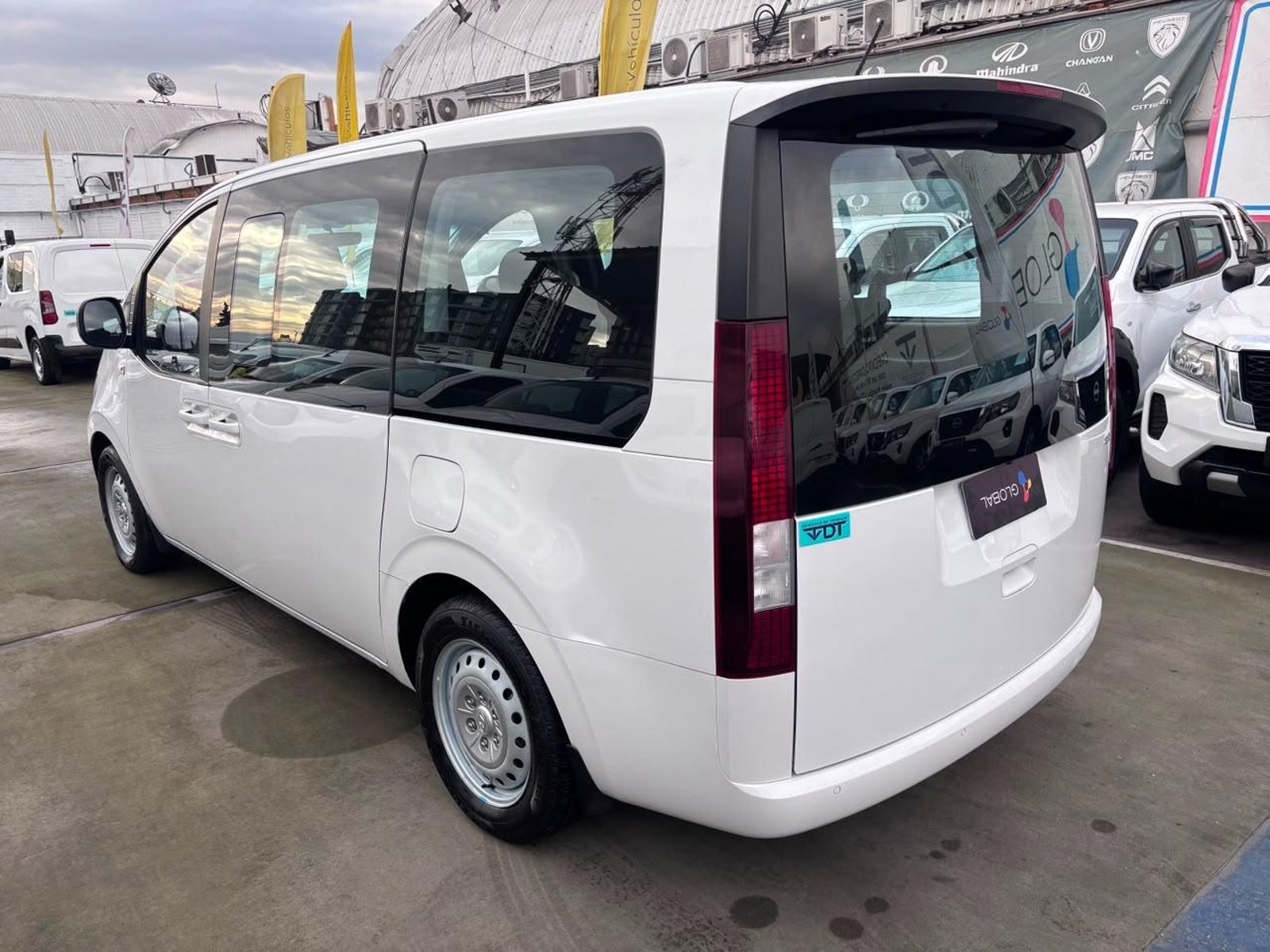 Hyundai Staria Premium 2.2 CRDi 2023 - Imagen 6 de 10