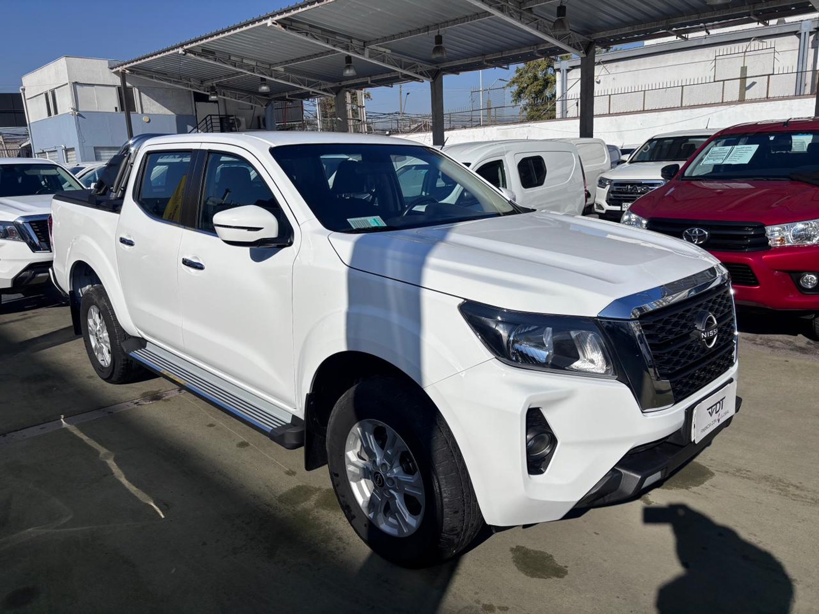 Nissan NAVARA XE 4X2 2.3 DIESEL 2023 - Foto 3 de 10