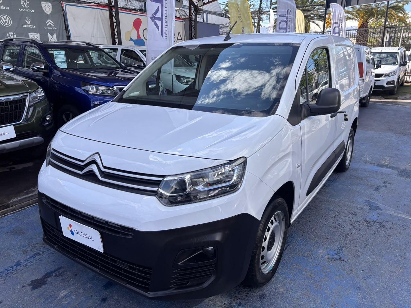 Citroën Berlingo 2023 - Foto 3 de 10