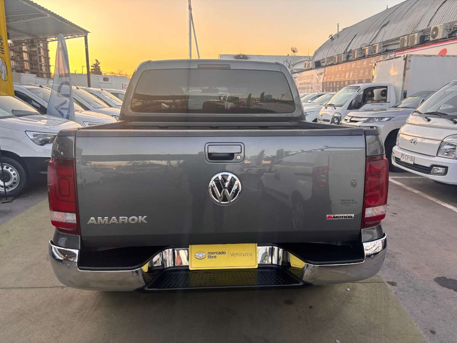 Volkswagen AMAROK DCAB TDI DOHC 4X4 2.0 AUT 2023 - Imagen 7 de 10