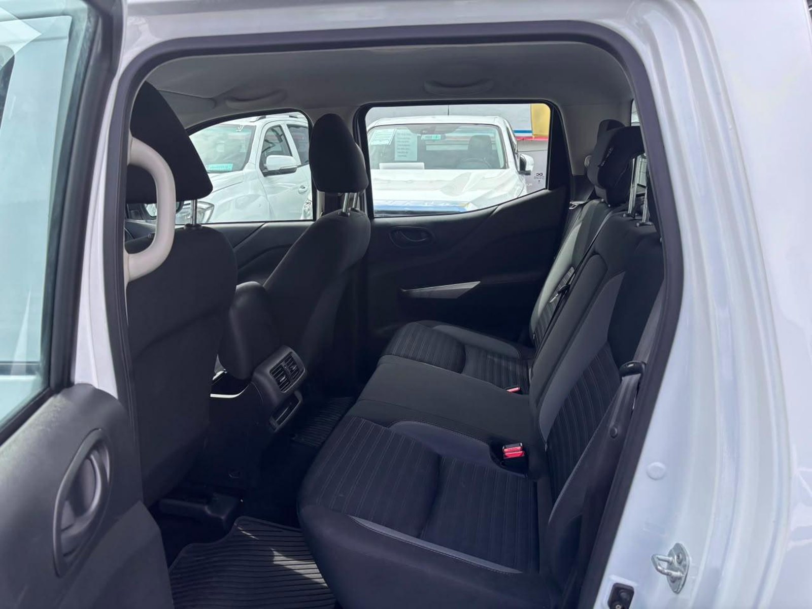 Nissan NAVARA XE 4X2 2.3 DIESEL 2024 - Imagen 9 de 10