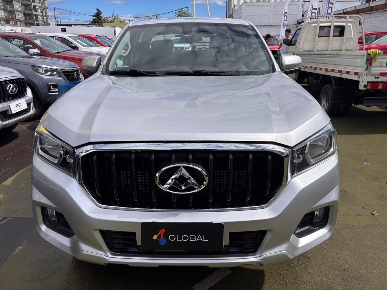 Maxus T60 GL 2.0L 4X2 6MT 2023 - Foto 2 de 10