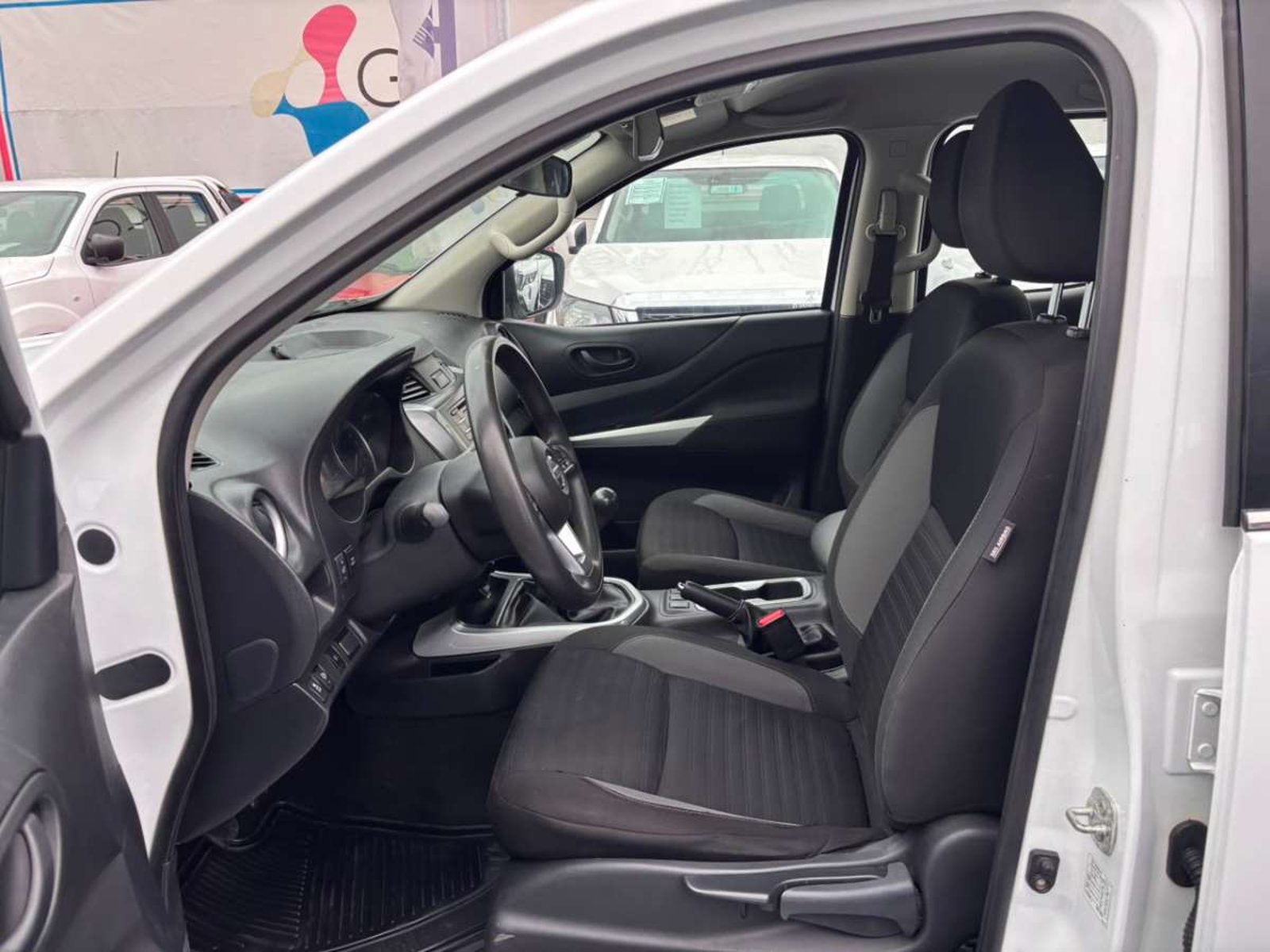 Nissan NAVARA SE 4X4 2.3 2023 - Imagen 10 de 10
