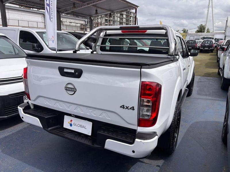 Nissan NAVARA SE 4X4 2.3 2023 - Imagen 8 de 10