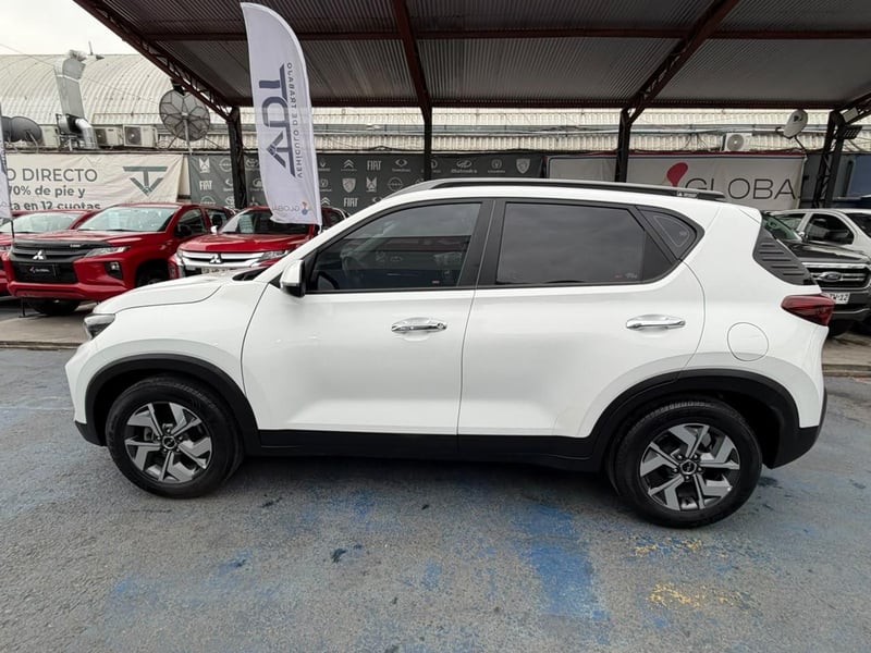Kia SONET EX 1.5 2022 - Imagen 5 de 10