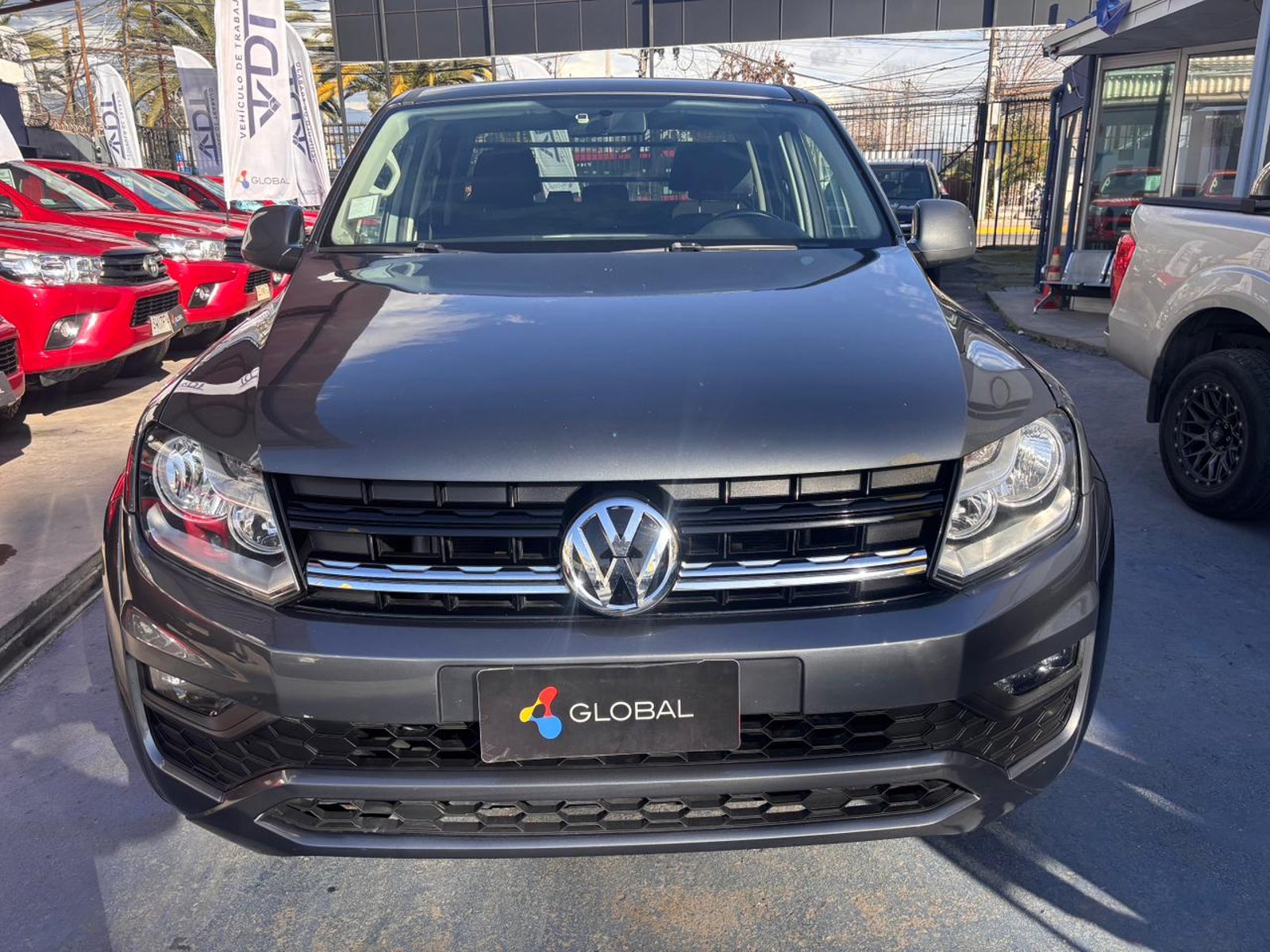 Volkswagen AMAROK Trendline 2.0 TDI 4x2 2023 - Foto 2 de 10