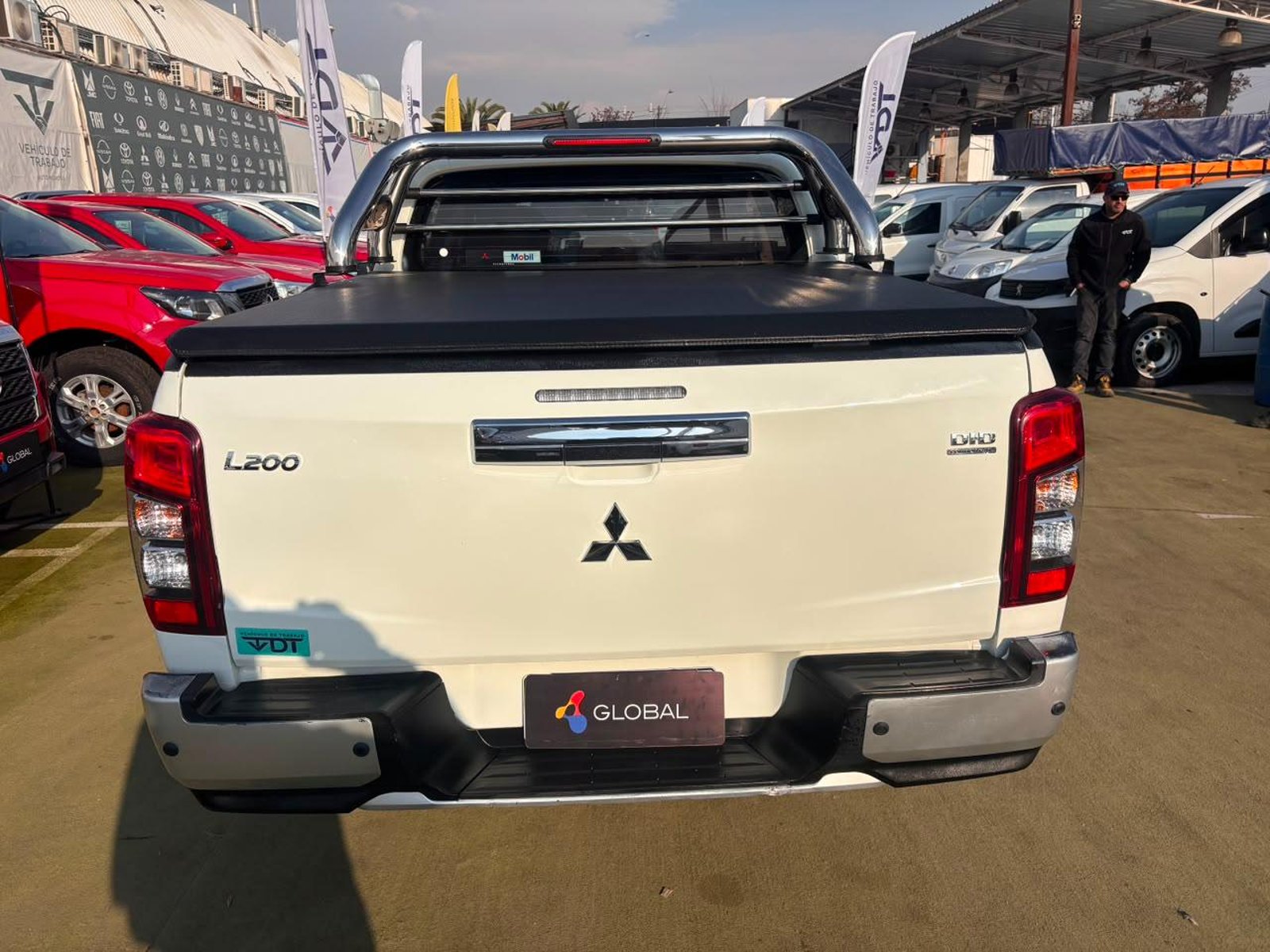 Mitsubishi L200 Katana 2.4 4x2 MT 2021 - Imagen 7 de 10