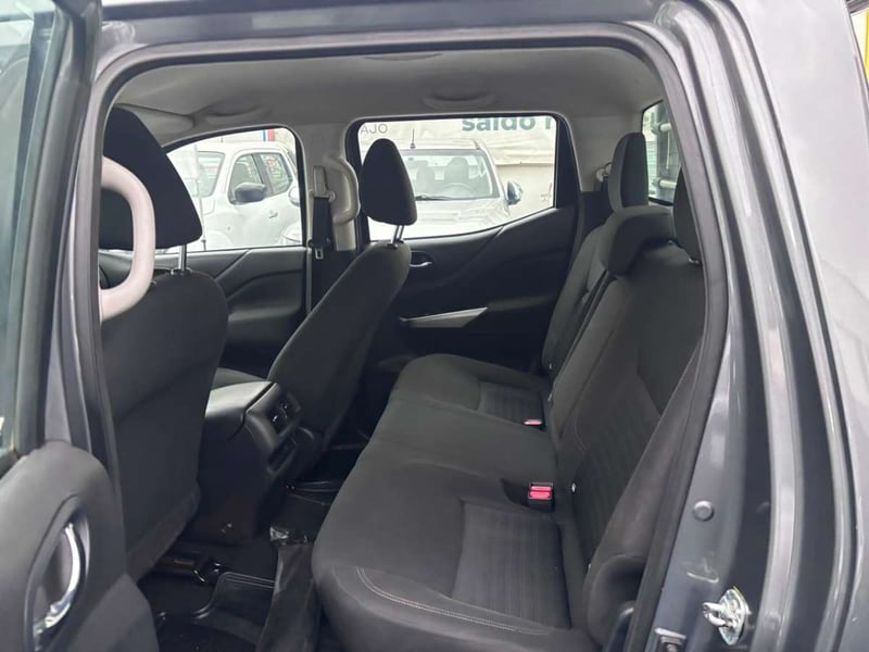 Nissan NAVARA D CAB MT 4X4 2.3 xe 4x4 2023 - Imagen 9 de 10